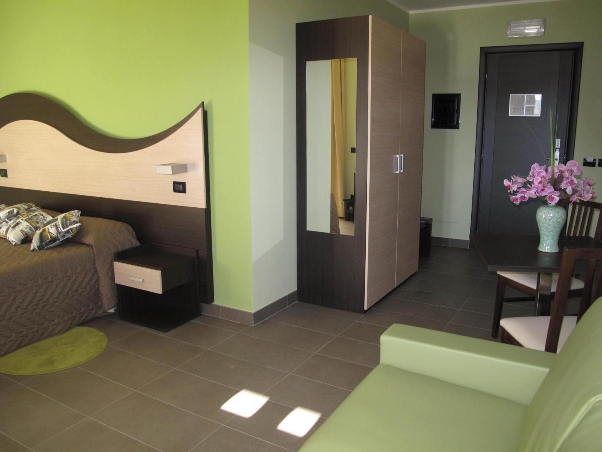 Life Sport Hotel Mentana Dış mekan fotoğraf